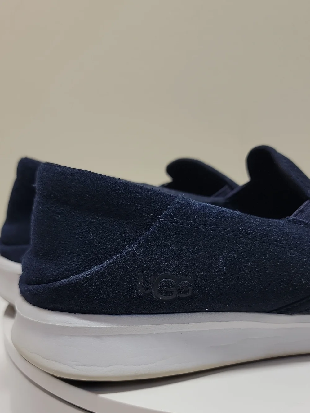 UGG Mens Navy Mesh Treadlite Loafers with White Sole Size 11.5